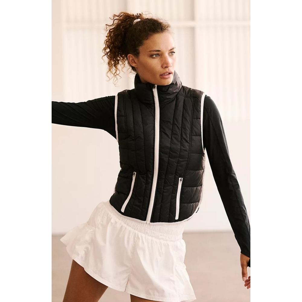 sold * Women's Black Quilted Vest